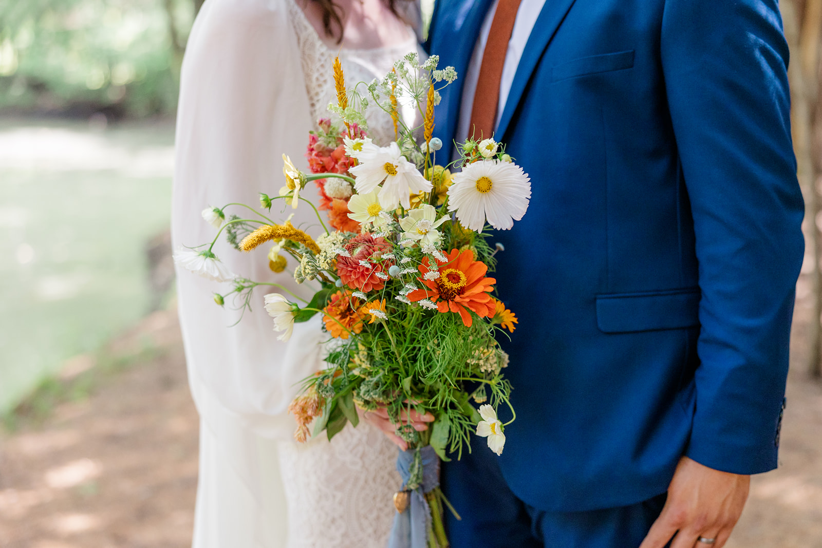 micro wedding bridal bouquet